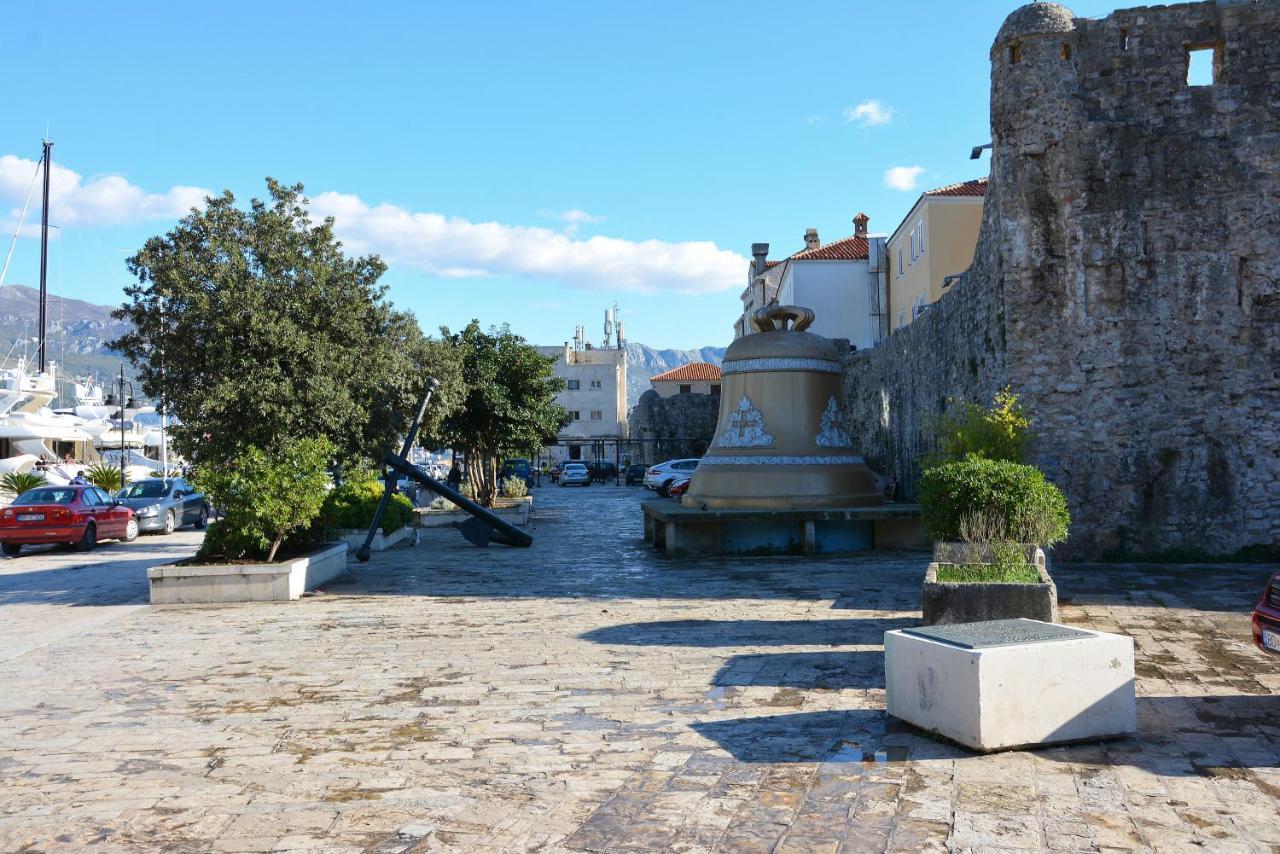Montenegro Backpackers Home Будва Екстер'єр фото